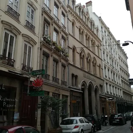 La Lanterne De *