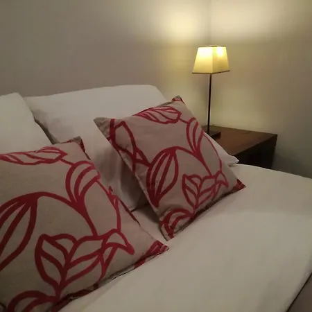 La Lanterne De Apartment *